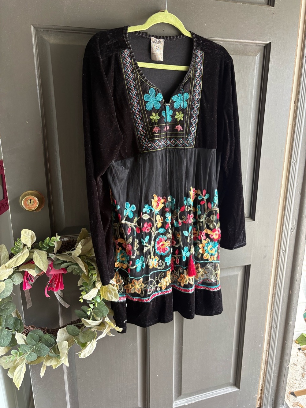 Black Velvet Floral Embroidered Dress women’s